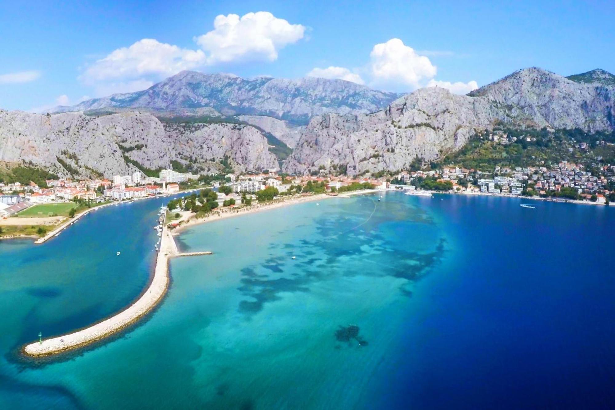 Jolara With Heated Pool Appartement