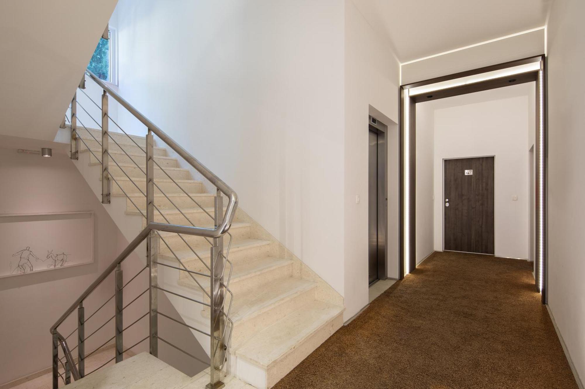 Jolara With Heated Pool Appartement Mimice